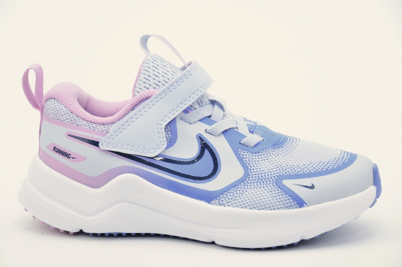 NIKE Cosmic Runner Barn