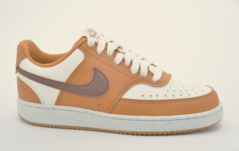 NIKE Court Vision Low - Women