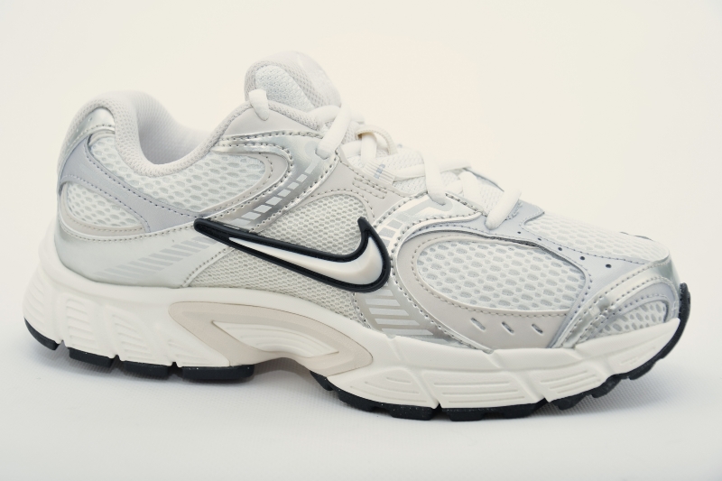 NIKE V5 RNR - Women