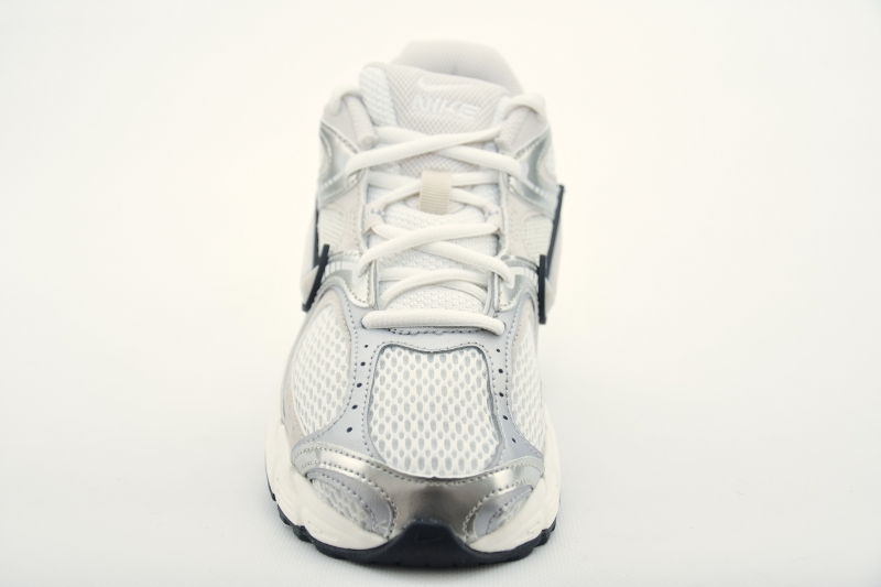 NIKE V5 RNR - Women