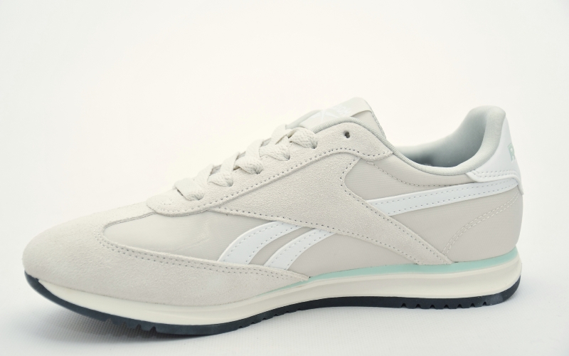 Reebok WORLD 70 Women